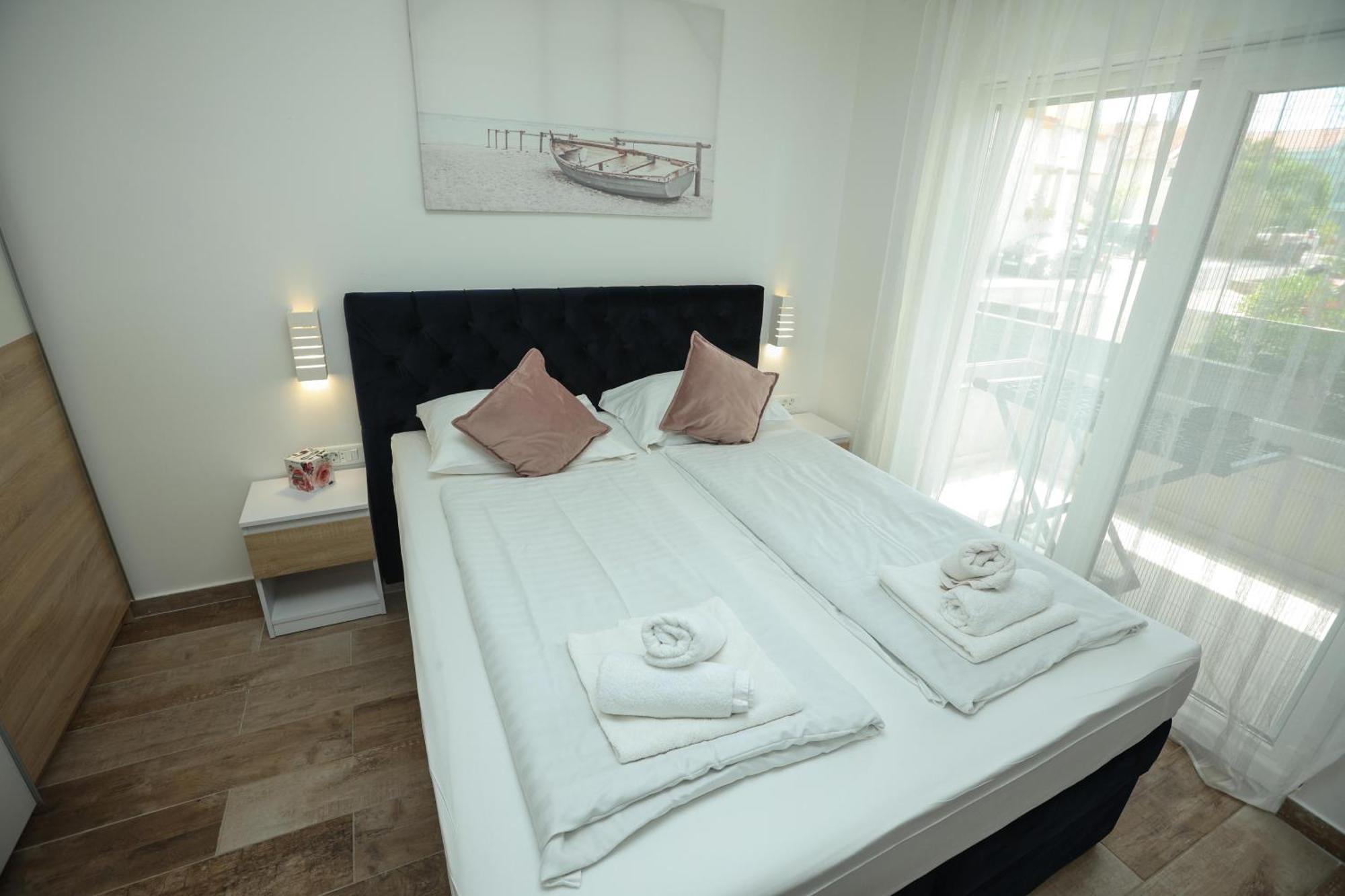 Km Exclusive Apartments Zara Esterno foto